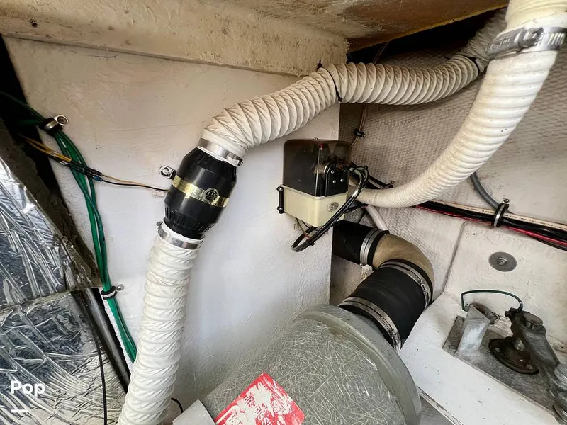 Slide: The Image of Cruisers Yachts Esprit 3370 1991 - 15056834