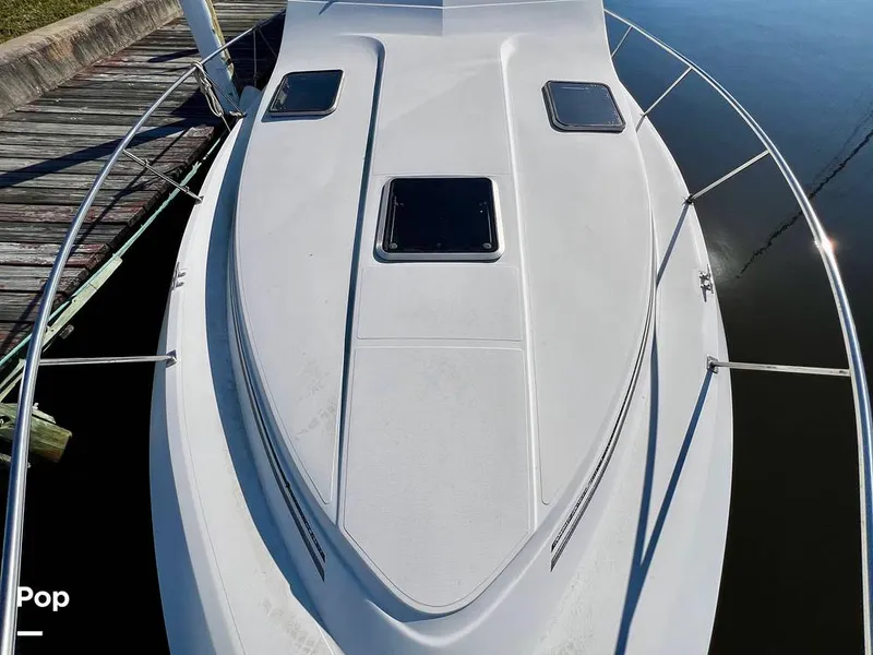 Slide: The Image of Cruisers Yachts Esprit 3370 1991 - 15056857