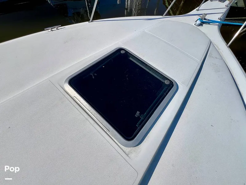 Slide: The Image of Cruisers Yachts Esprit 3370 1991 - 15056919