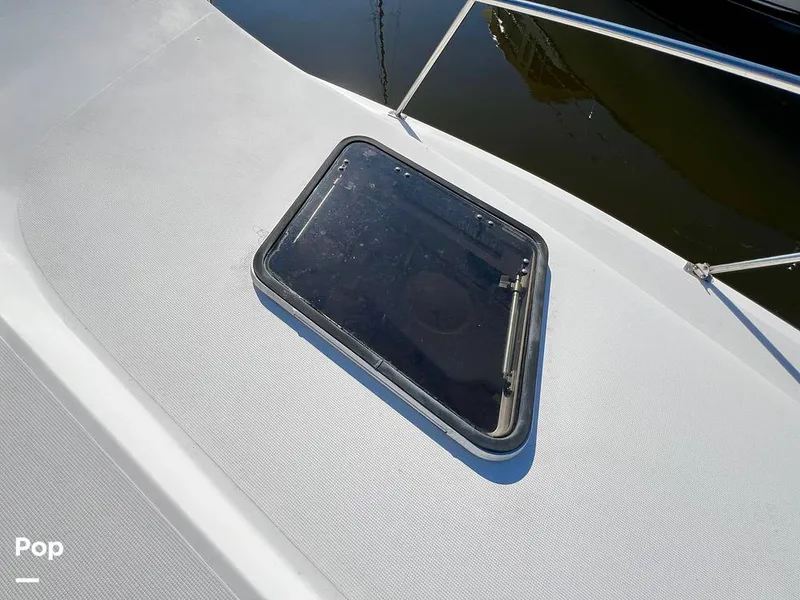 Slide: The Image of Cruisers Yachts Esprit 3370 1991 - 15056920