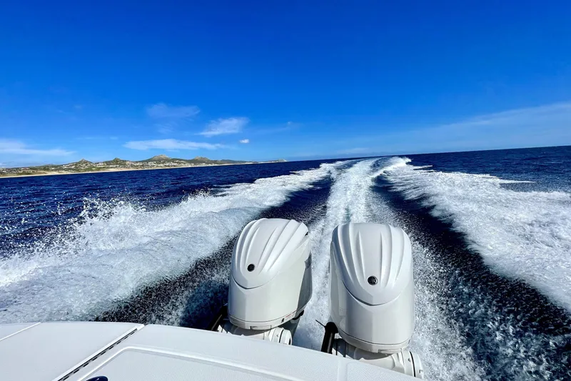 The Image of Regulator Marine 28 2022 - 0