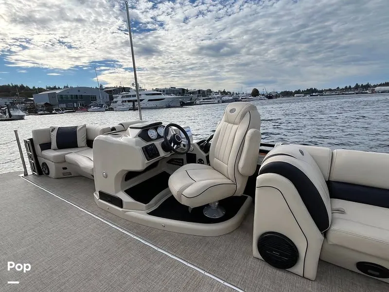 Slide: The Image of Barletta EX23Q 2020 - 15043178