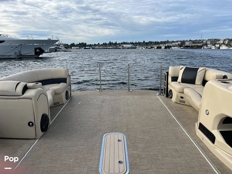 Slide: The Image of Barletta EX23Q 2020 - 15043180