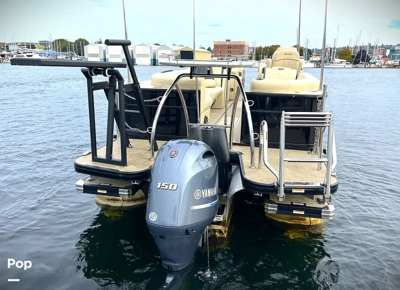 Slide: The Image of Barletta EX23Q 2020 - 15167823