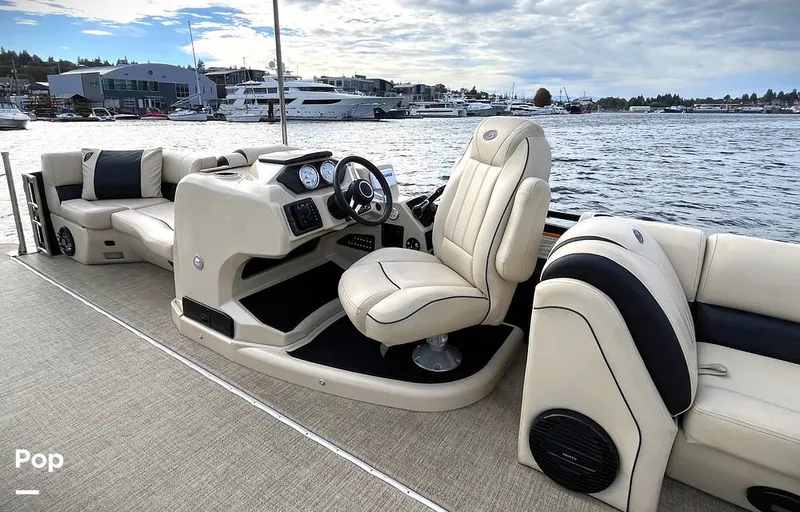 Slide: The Image of Barletta EX23Q 2020 - 15167827