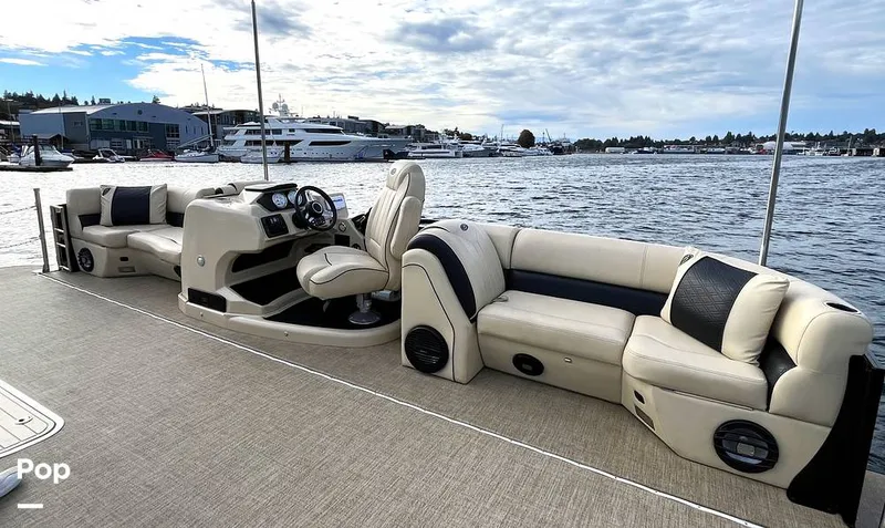 Slide: The Image of Barletta EX23Q 2020 - 15167828