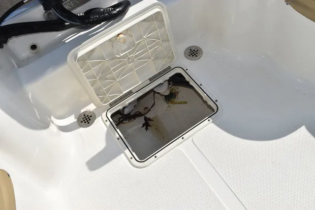 Slide: The Image of Key West Boats 176CC 2020 - 23
