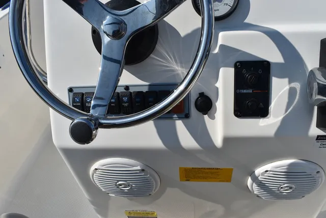 Slide: The Image of Key West Boats 176CC 2020 - 30