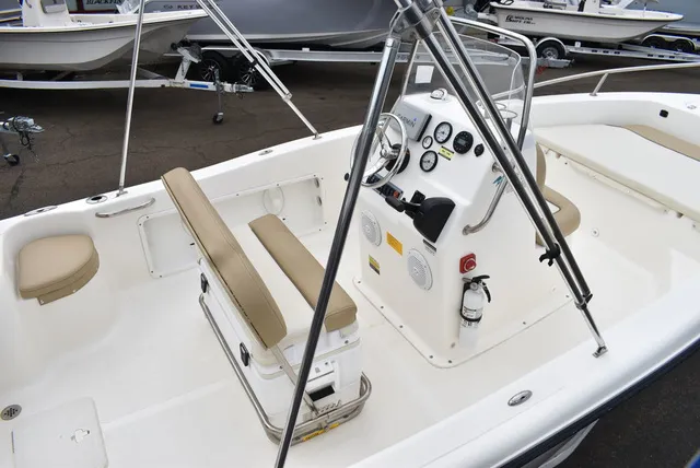 Slide: The Image of Key West Boats 176CC 2020 - 7