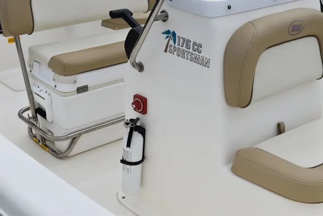 Slide: The Image of Key West Boats 176CC 2020 - 11