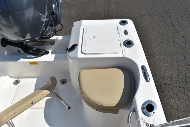 Slide: The Image of Key West Boats 176CC 2020 - 19