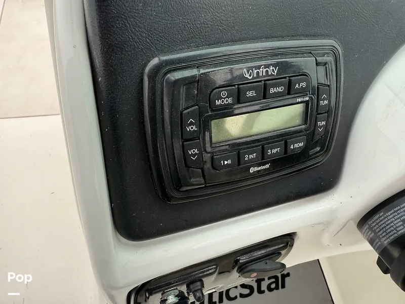 Slide: The Image of NauticStar 243 DC 2014 - 15132584