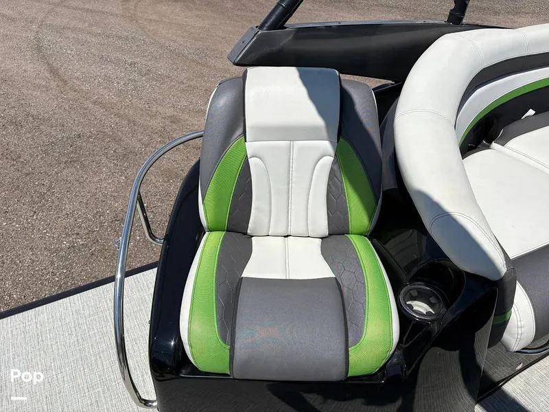 Slide: The Image of Godfrey 250 XP 2020 - 15702935