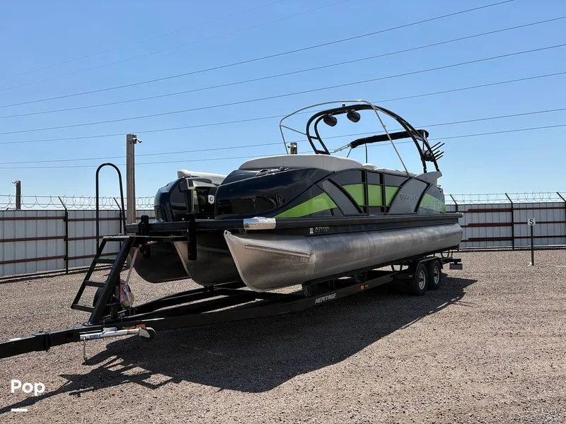 Slide: The Image of Godfrey Pontoon 250 XP 2020 - 15702905