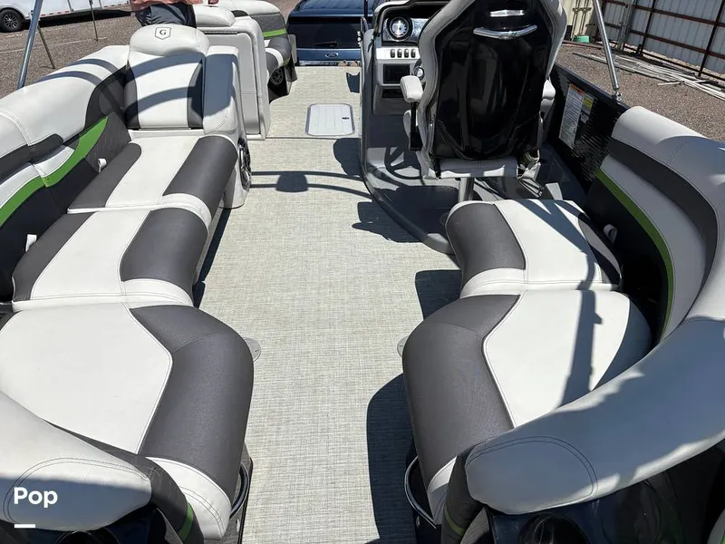 Slide: The Image of Godfrey Pontoon 250 XP 2020 - 15702936