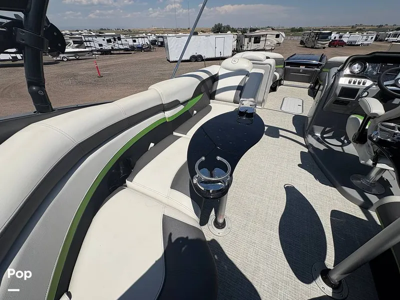 Slide: The Image of Godfrey Pontoon 250 XP 2020 - 15702967