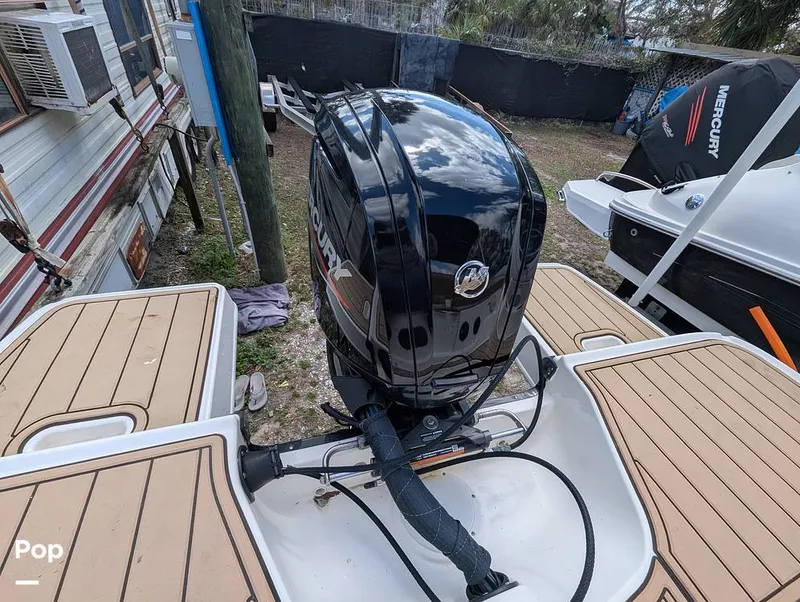 Slide: The Image of Bayliner DX2000 2022 - 15173662
