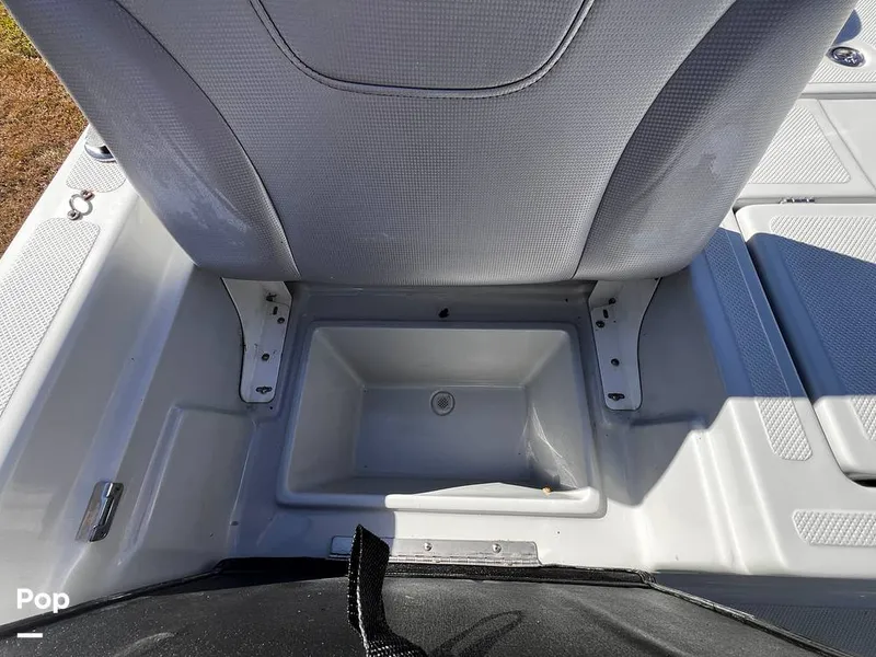 Slide: The Image of Under Seat Storage - 15118263
