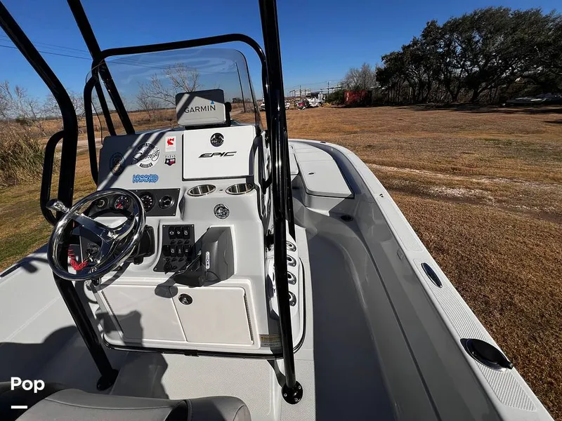 Slide: The Image of Epic 22SC 2014 - 15118359