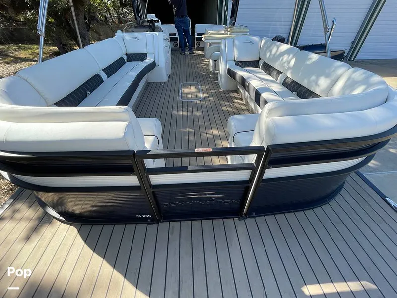 Slide: The Image of Bow Passenger Seating With Storage - 15122295