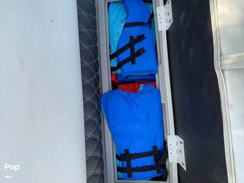 Slide: The Image of Bow Passenger Seating With Storage - 15122299