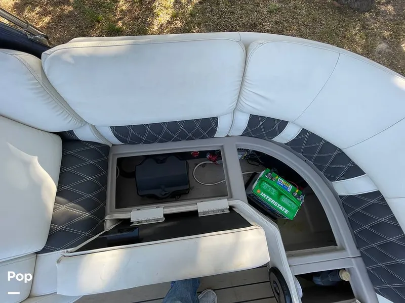 Slide: The Image of Stern Passenger Seating With Storage - 15122347