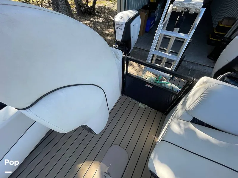 Slide: The Image of Stern Gate - 15122352