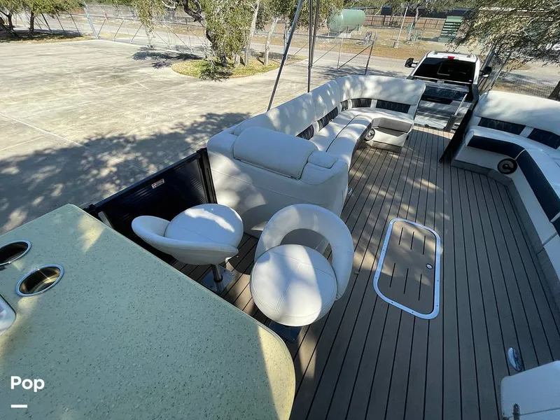 Slide: The Image of Deck Bar - 15122368