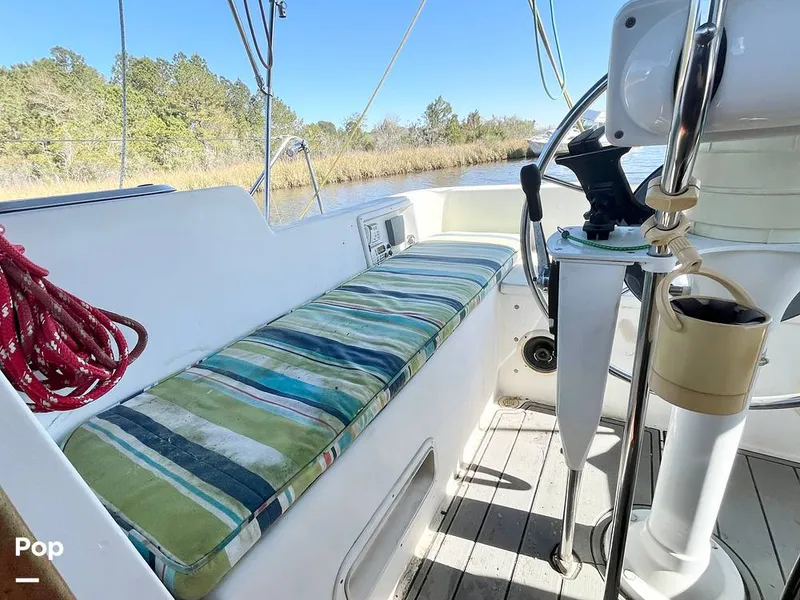 Slide: The Image of Cockpit Seating - 15263352