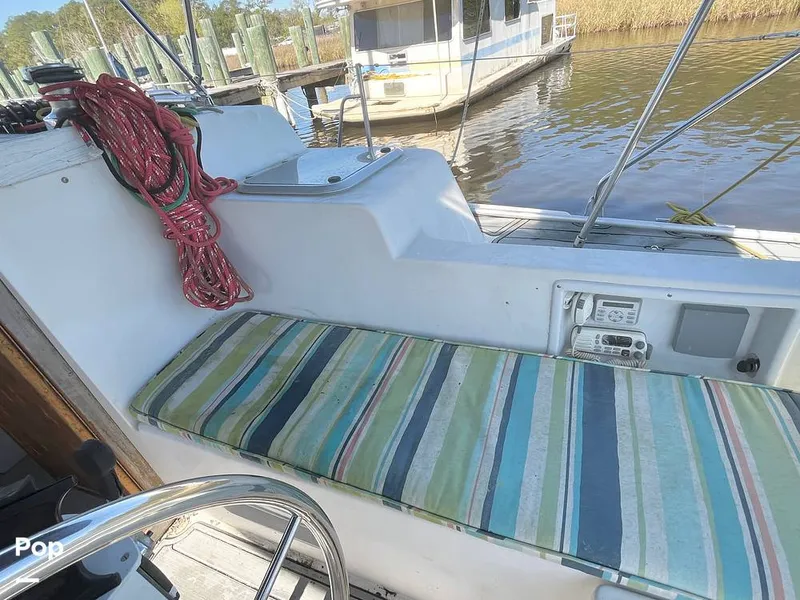 Slide: The Image of Cockpit Seating - 15263322