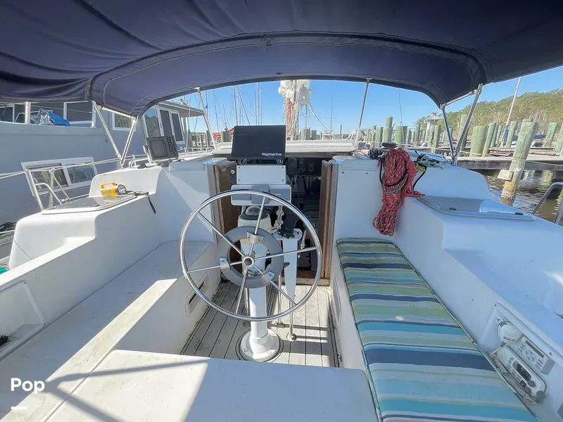 Slide: The Image of Cockpit Seating - 15263342