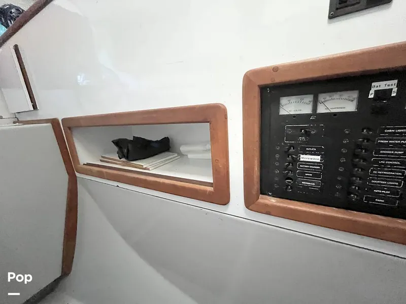 Slide: The Image of Intercat 1500 28' 1990 - 15263386