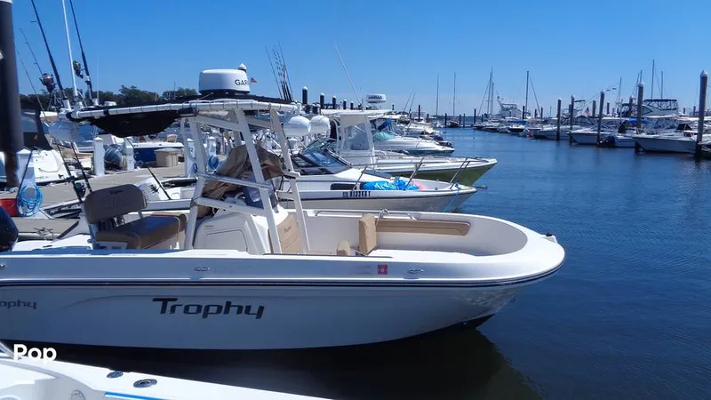 Slide: The Image of Trophy 22T 2021 - 15784046