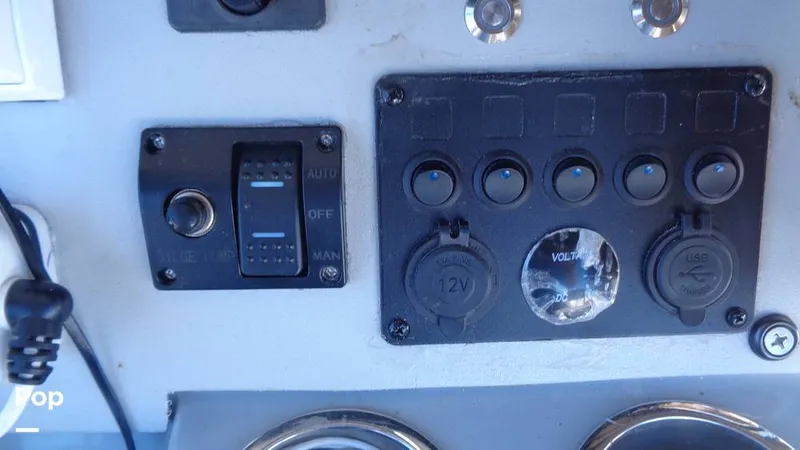 Slide: The Image of Trophy 22T 2021 - 15784067