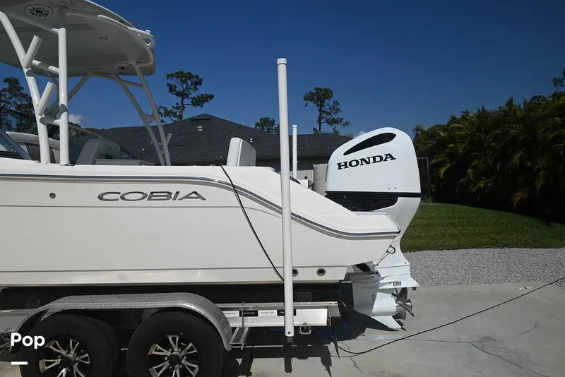 Slide: The Image of Cobia 240 DC 2021 - 15160190