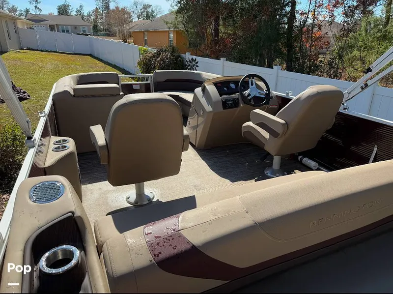 Slide: The Image of Bennington SX21 2020 - 15084063