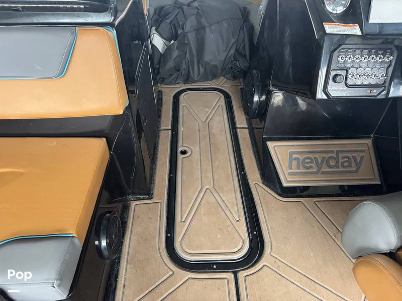 Slide: The Image of Heyday Wake Boats WT 2DC 2022 - 15145479