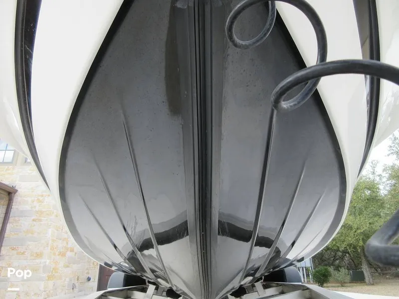 Slide: The Image of Bottom Hull - 15128133