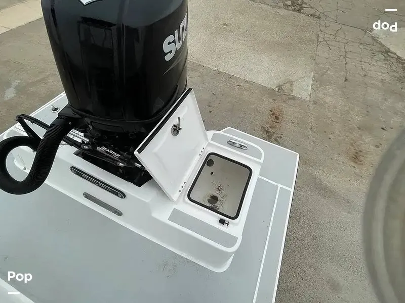 Slide: The Image of Live Well/bait Well - 15112840