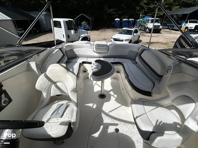 Slide: The Image of Larson LXI 292 2013 - 15939353