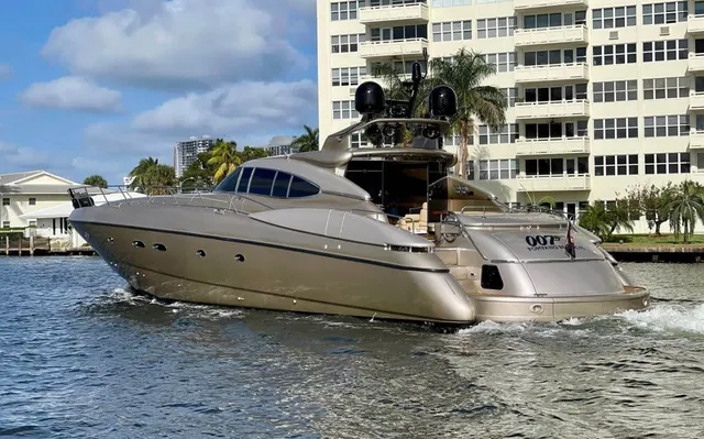 Slide: The Image of Sunseeker 80 Predator 80' 1998 - 6