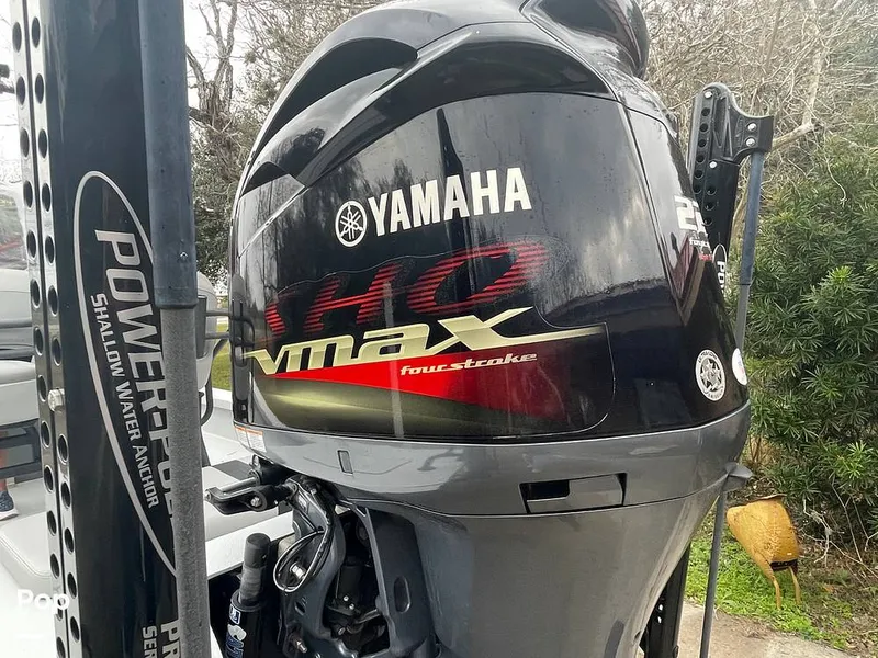 Slide: The Image of Yamaha 225 Horsepower Engine - 15149770