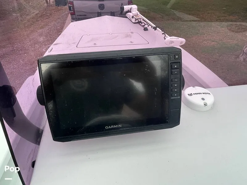 Slide: The Image of Garmin - 15149883