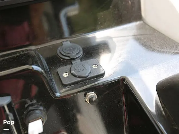 Slide: The Image of 12 Volt Plug - 15106223