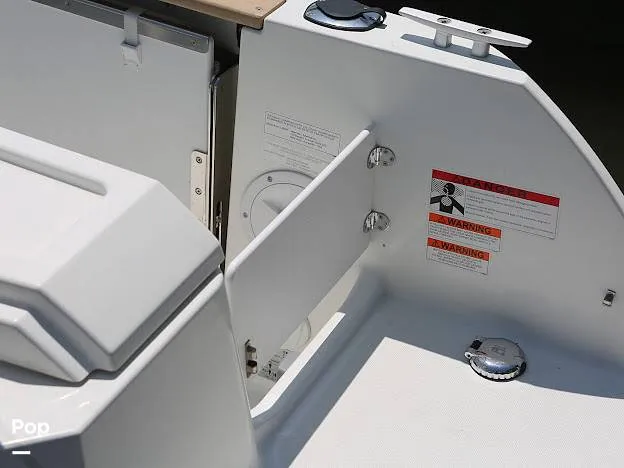 Slide: The Image of Rear Door Walk Through - 15106263