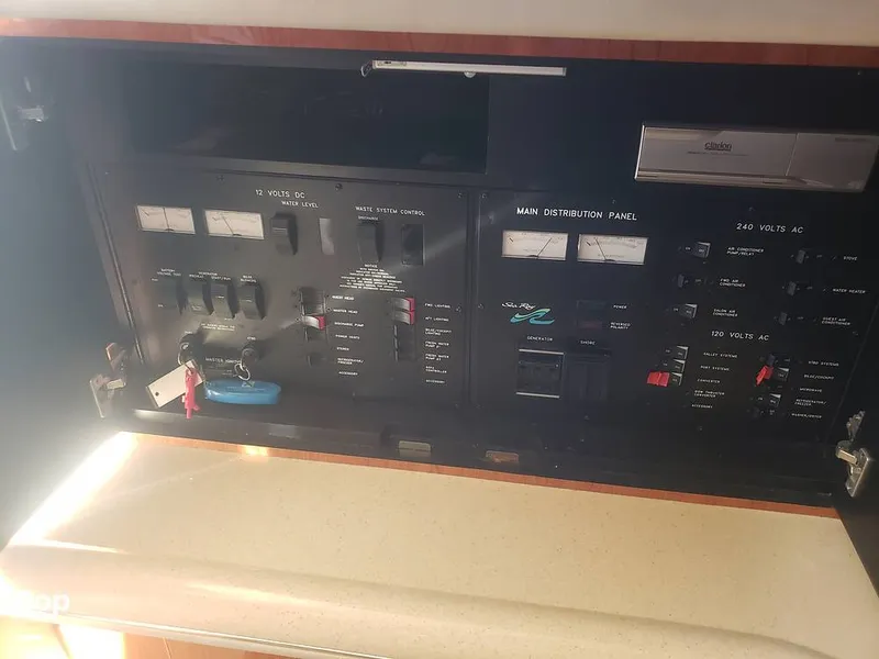 Slide: The Image of Sea Ray 450 Express Bridge 2001 - 15910005