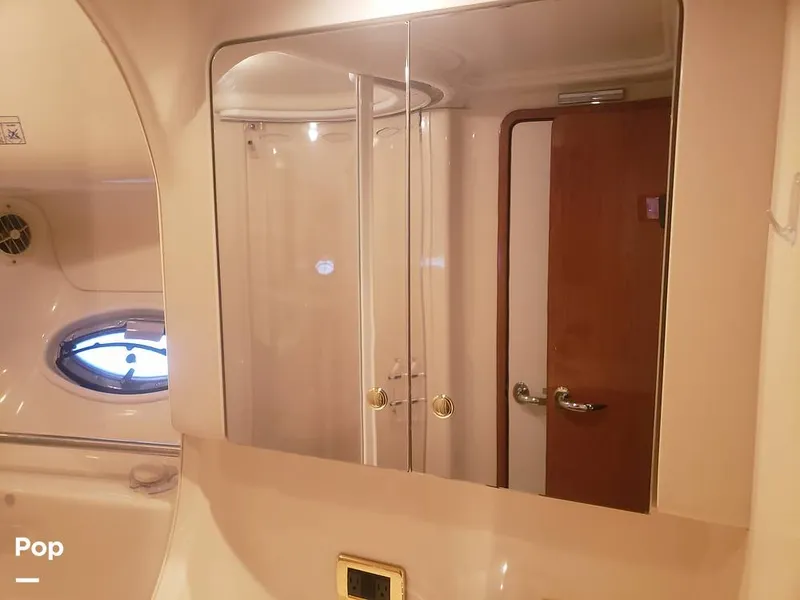 Slide: The Image of Sea Ray 450 Express Bridge 2001 - 15910032