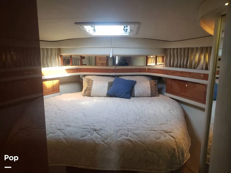 Slide: The Image of Sea Ray 450 Express Bridge 2001 - 15910038