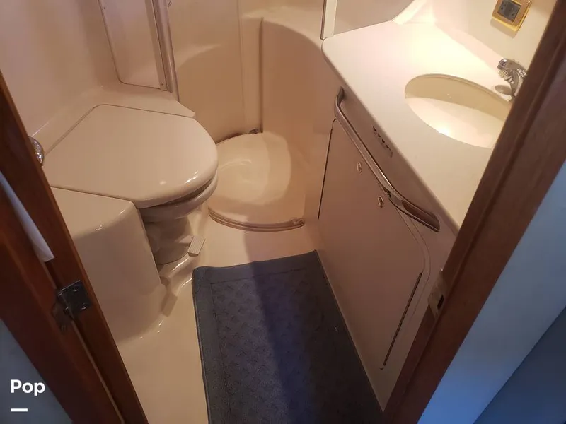 Slide: The Image of Sea Ray 450 Express Bridge 2001 - 15910044