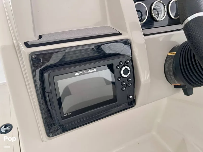 Slide: The Image of GPS/ Fishfinder/ Plotter - 15409756